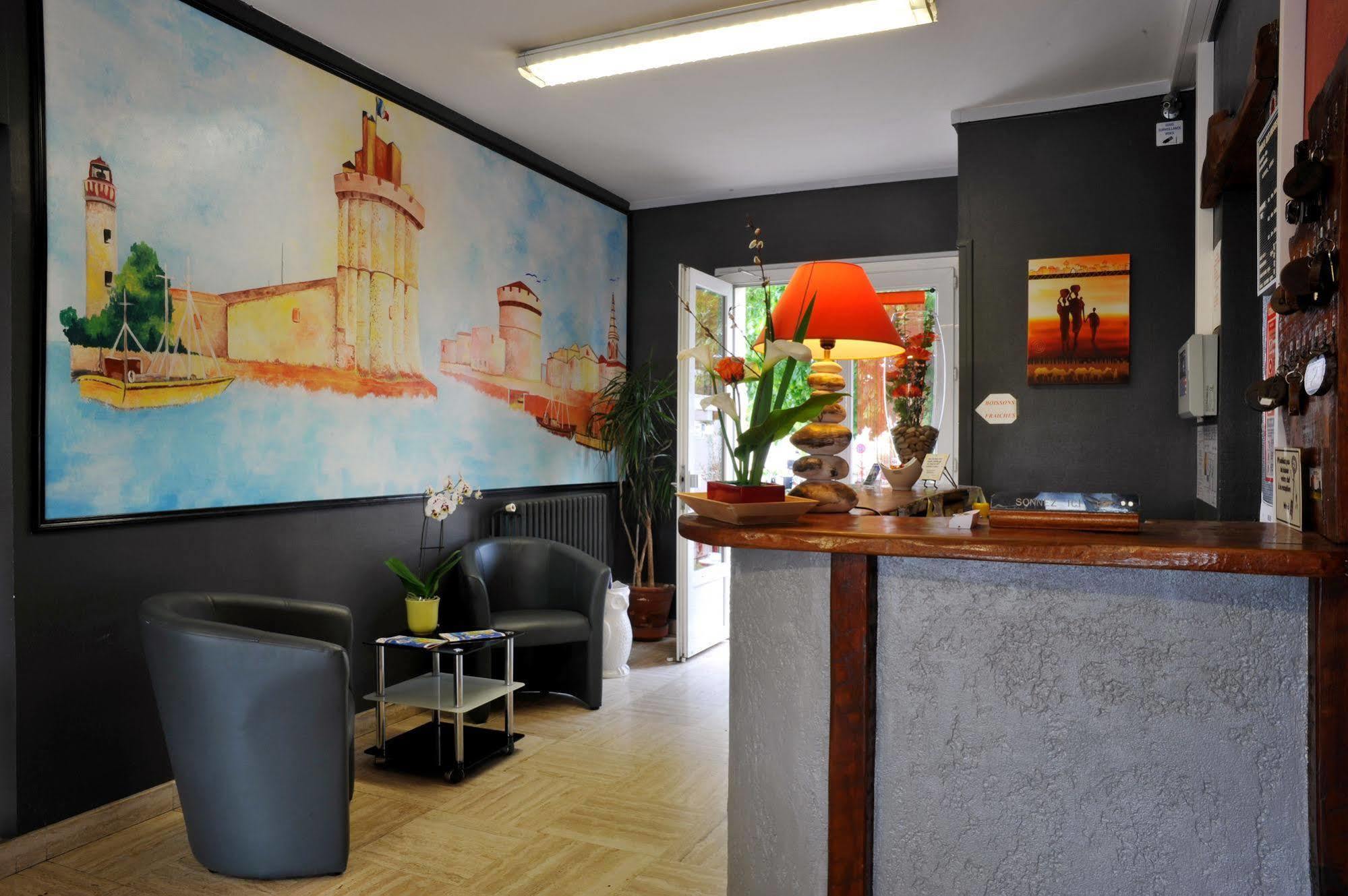 Hotel Les Rosiers Ла-Рошель Екстер'єр фото